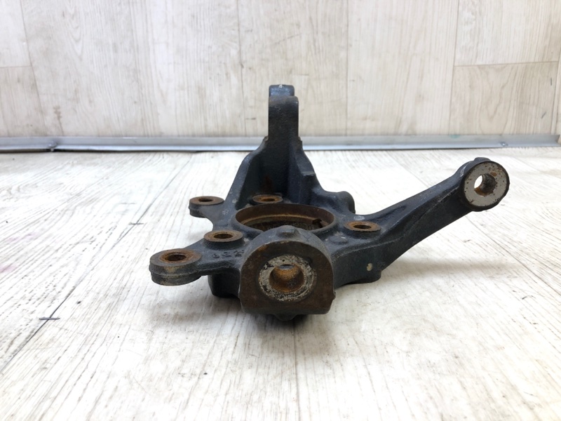 Кулак поворотный передний правый FORTE BD 18-21 2019 2.0