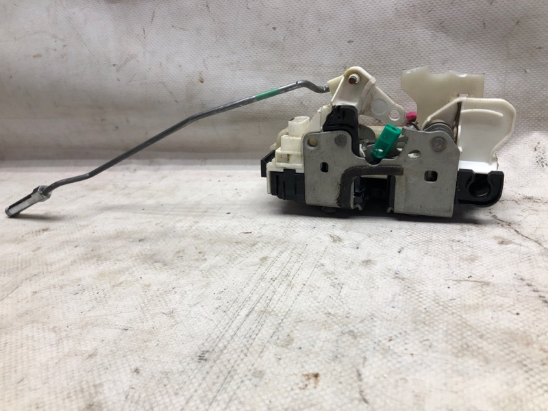 Замок двери передний левый JEEP COMPASS 06-16 2014 2.0 ECN 4589417AH Б/У