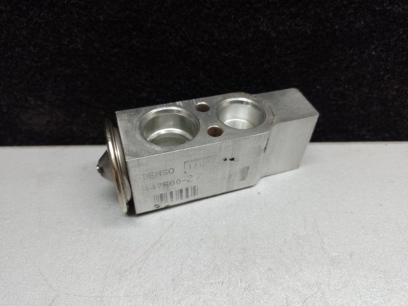 Клапан кондиционера LEXUS ES300 ES330 01-06 2005 XV30 3.3 3MZFE 88515-28160 Б/У