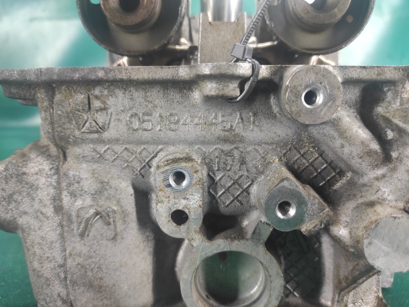 Головка блока цилиндров левая JOURNEY 08-20