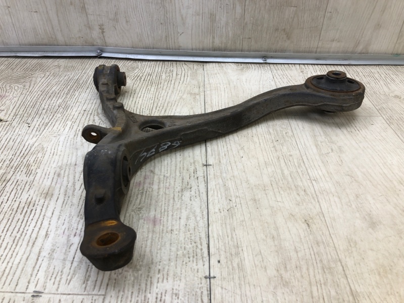 Рычаг передней подвески нижний правый HONDA ACCORD CU8 / TSX 08-14 2.4L