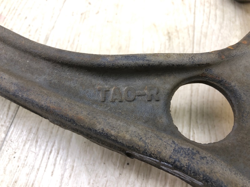 Рычаг передней подвески нижний правый ACCORD CU8 / TSX 08-14 2012 2.4L