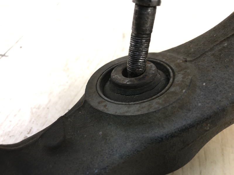 Рычаг передней подвески нижний правый ACCORD CU8 / TSX 08-14 2012 2.4L