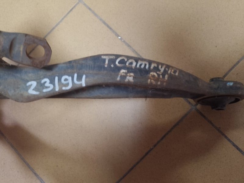 Рычаг передней подвески нижний передний левый CAMRY 10 92-96 Рычаг передней подвески нижний передний левый CAMRY 10 92-96