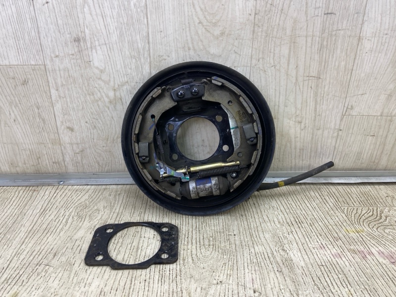 Тормозной механизм задний правый HYUNDAI ELANTRA AD 16- 2019 2.0 G4NH 58360F3000 Б/У