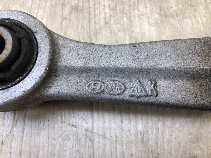 Рычаг задней подвески поперечный верхний левый SONATA LF 2014- 2015 2.0 G4NG