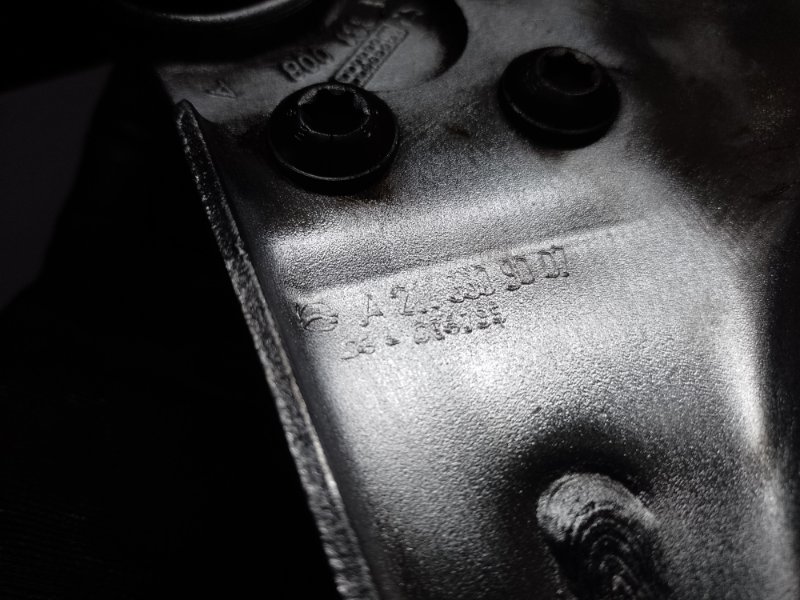 Рычаг передней подвески верхний правый MERCEDES E-CLASS W211 02-09 W211 M272964 3.5