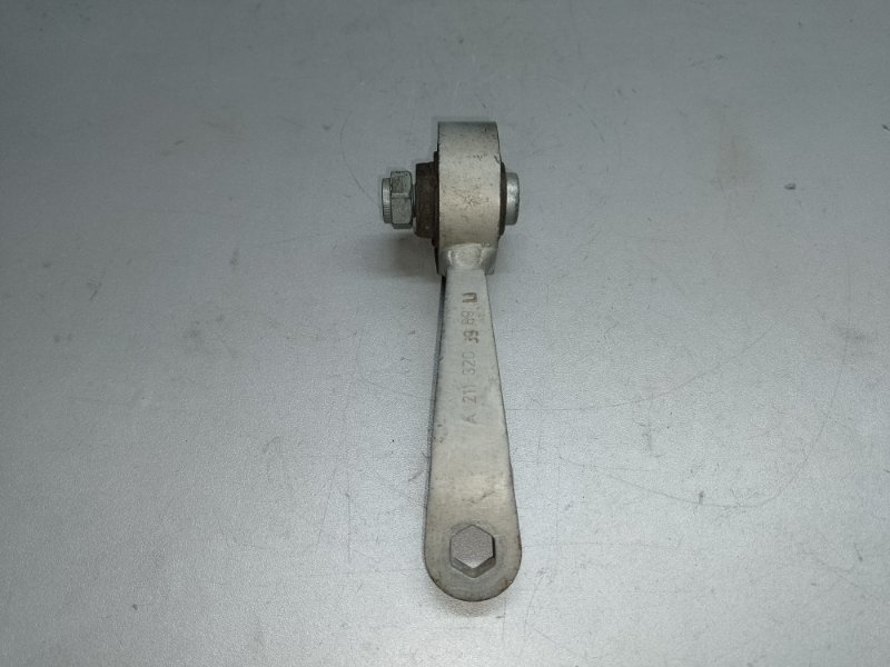 Стойка стабилизатора передняя левая E-CLASS W211 02-09 2007 W211 M272964 3.5