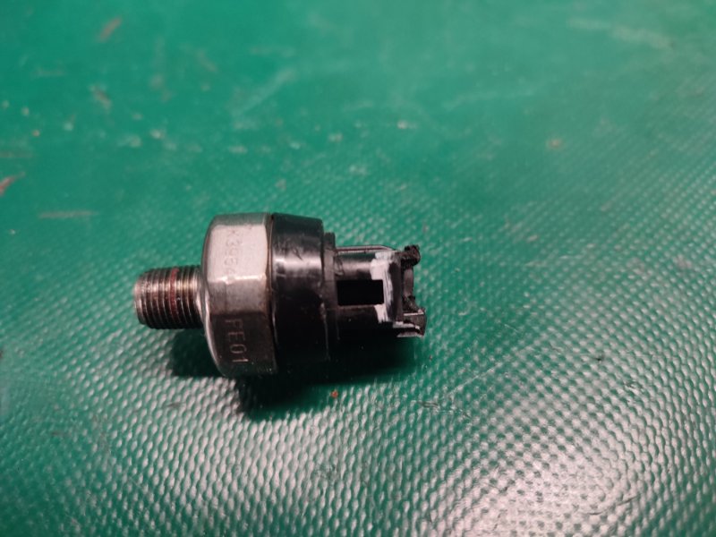 Датчик давления масла ДВС 3 BM 13-19 2016 Седан 2.0L 4