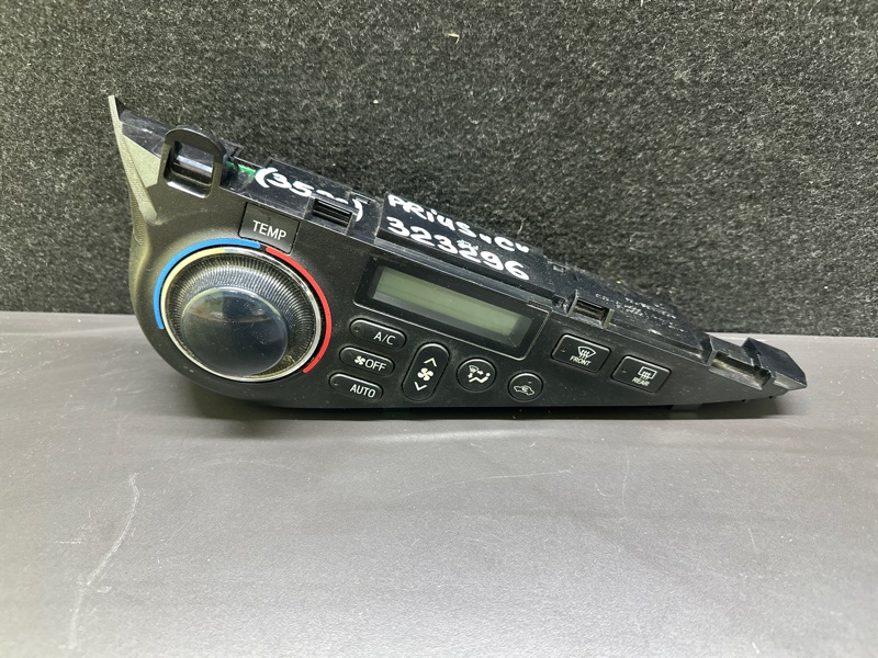 Блок управления печкой PRIUS C/AQUA 11-14 2013 NHP10L 1NZ-FXE 1.5L