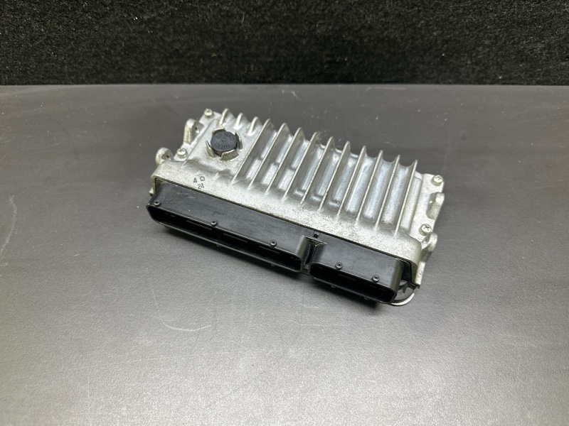 Блок управления двигателем TOYOTA PRIUS C/AQUA 11-14 NHP10L 1NZ-FXE 1.5L