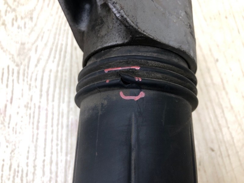 Амортизатор задний CAMRY 70 17- Амортизатор задний CAMRY 70 17-