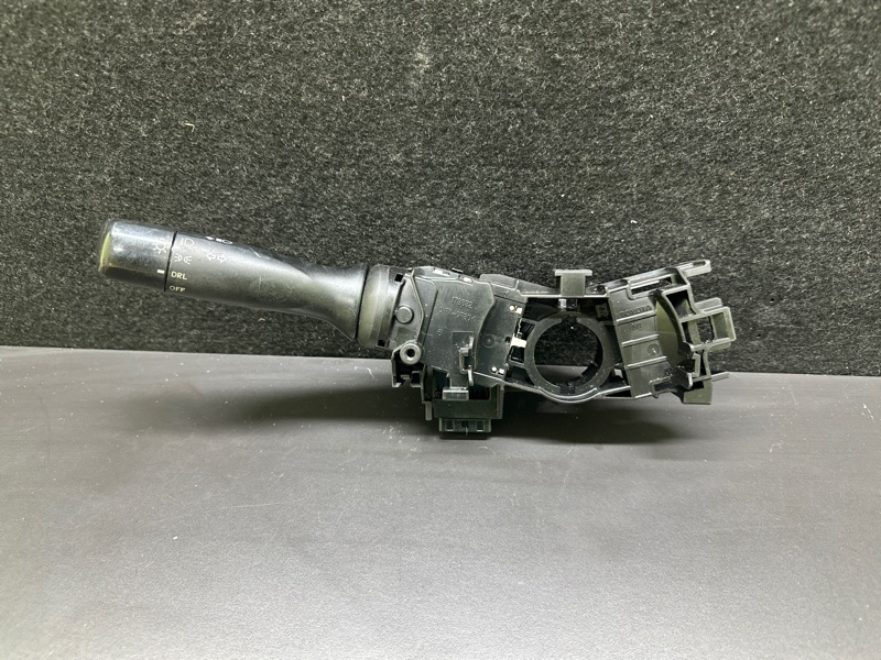 Подрулевой переключатель левый TOYOTA PRIUS C/AQUA 11-14 2013 NHP10L 1NZ-FXE 1.5L 84140-47151 Б/У