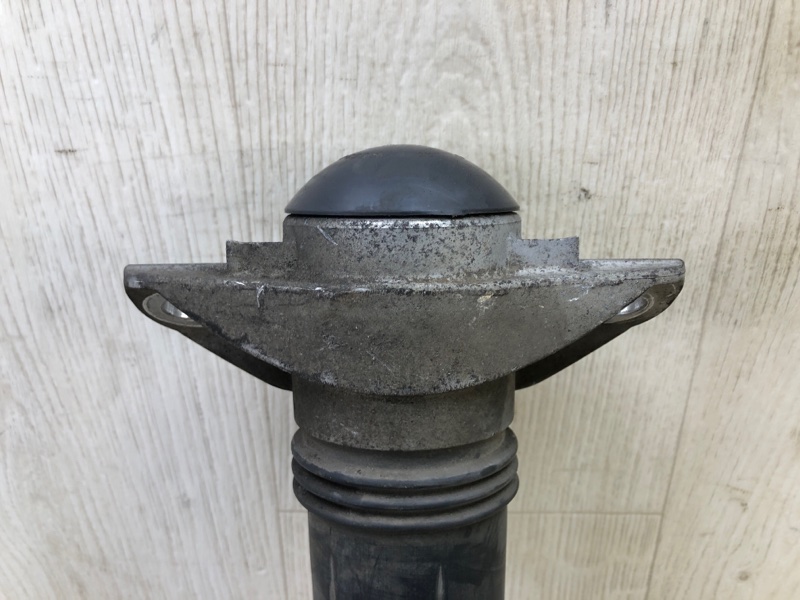 Амортизатор задний TOYOTA CAMRY 70 17- Амортизатор задний TOYOTA CAMRY 70 17-