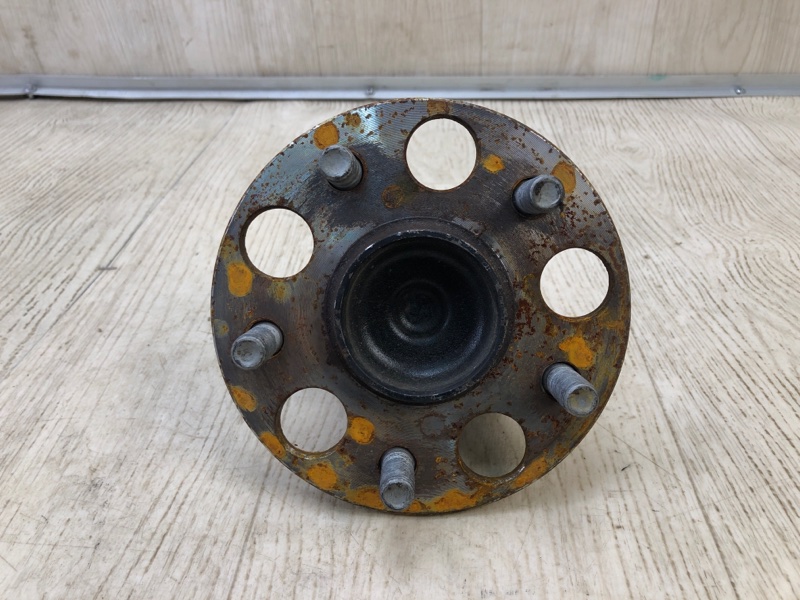 Ступица задняя TOYOTA CAMRY 70 17- Ступица задняя TOYOTA CAMRY 70 17-