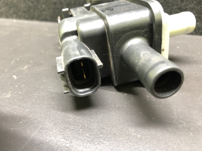 Клапан электромагнитный (вакуумный) PRIUS C/AQUA 11-14 2013 NHP10L 1NZ-FXE 1.5L