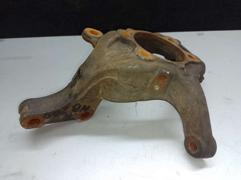 Кулак поворотный передний правый NISSAN NV200 USA 13-