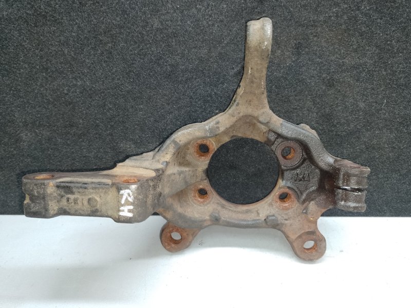 Кулак поворотный передний правый NISSAN NV200 USA 13- 40014-1KA1A Б/У