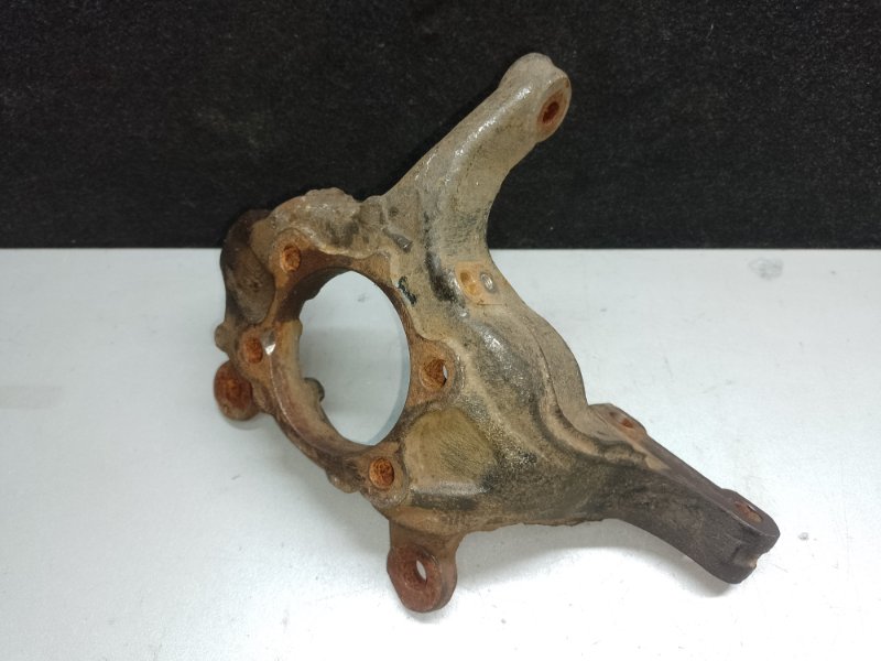 Кулак поворотный передний правый NV200 USA 13-