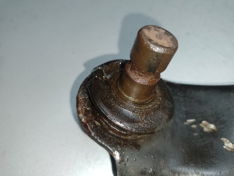 Рычаг передней подвески нижний правый NISSAN NV200 USA 13-