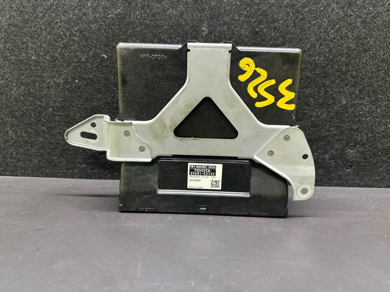 Блок электронный TOYOTA PRIUS C/AQUA 11-14 2013 NHP10L 1NZ-FXE 1.5L 89690-52122 Б/У