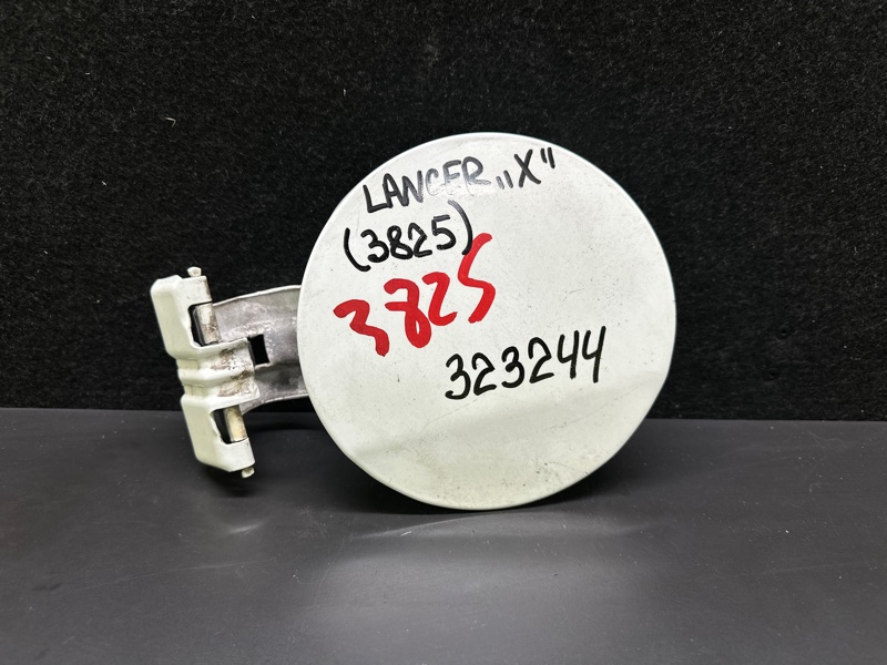 Лючок топливного бака MITSUBISHI LANCER X 10 07-15 2014 2.0 4B11 5940A088 Б/У