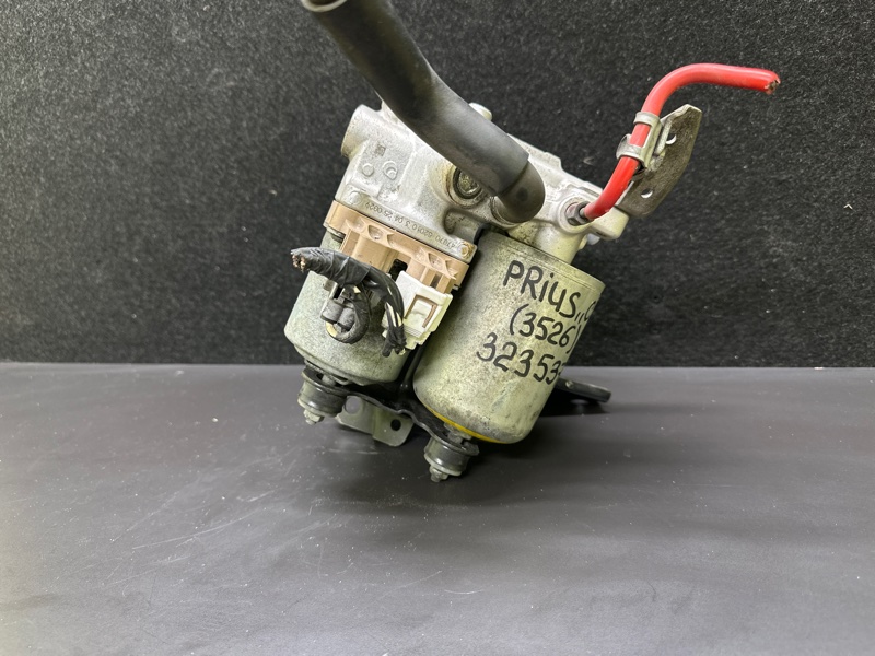 Вакуумный усилитель тормозов TOYOTA PRIUS C/AQUA 11-14 2013 NHP10L 1NZ-FXE 1.5L 47070-52020 Б/У