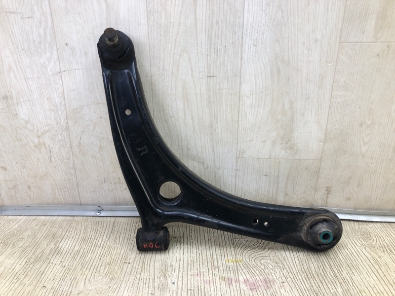 Рычаг передней подвески нижний правый MITSUBISHI LANCER X 10 07-15 2010 2.0 4B11 4013A282 Б/У