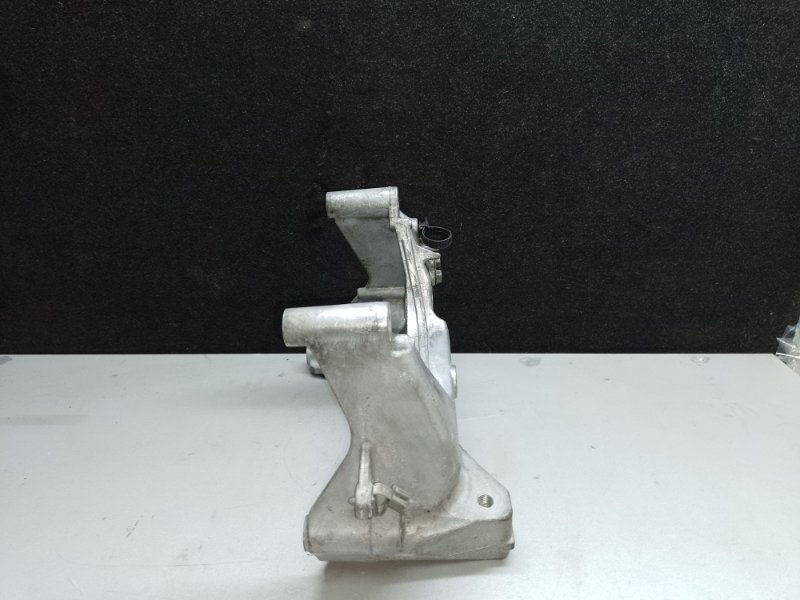 Кронштейн опоры двигателя правый X-TRAIL/ROGUE T32 13-20 2015 T32 2.5 QR25DE