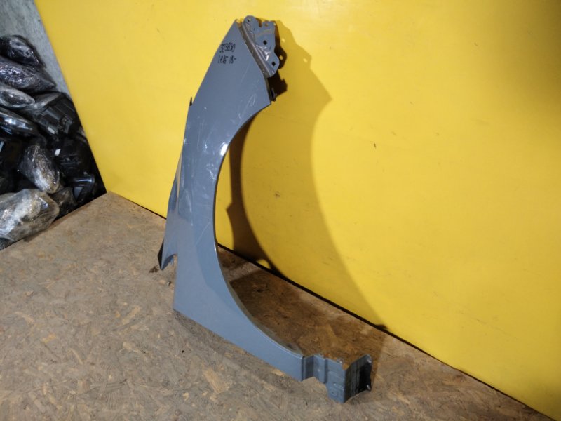 Крыло переднее правое NISSAN LEAF 18-