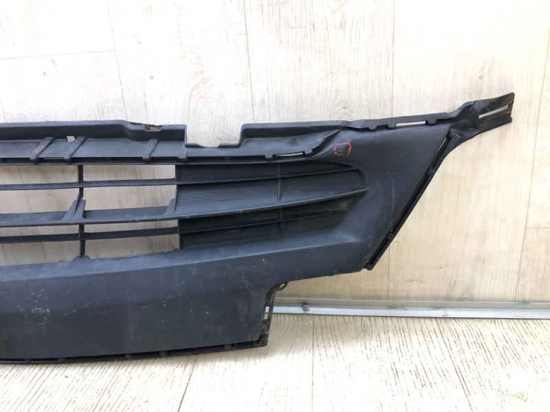 Решетка переднего бампера TOYOTA RAV4 13-19 2.5 2ARFE