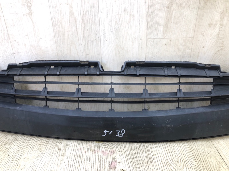 Решетка переднего бампера RAV4 13-19 2016 2.5 2ARFE