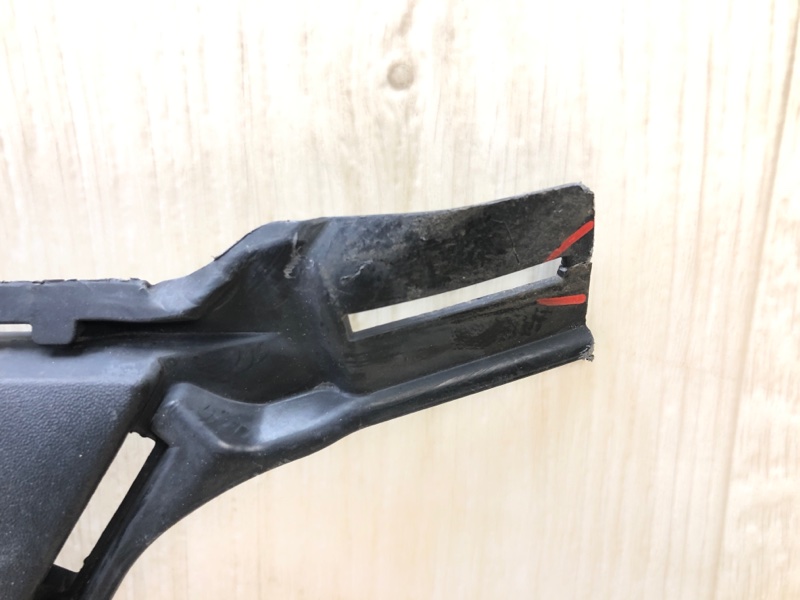 Решетка переднего бампера RAV4 13-19 2016 2.5 2ARFE