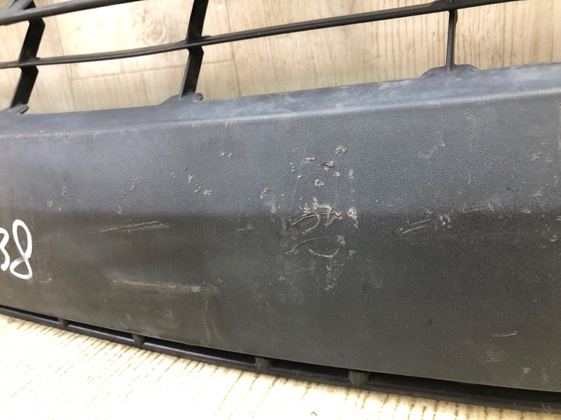 Решетка переднего бампера RAV4 13-19 2016 2.5 2ARFE