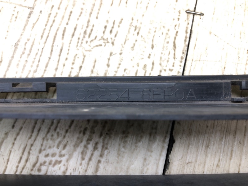 Решетка переднего бампера X-TRAIL/ROGUE T32 13-20 2017 2.5 QR25DE