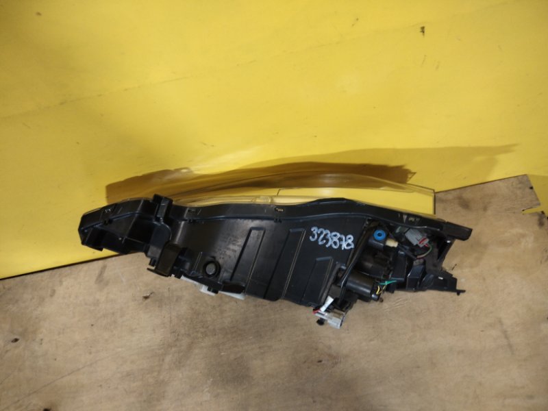 Фара правая LEAF 10-17