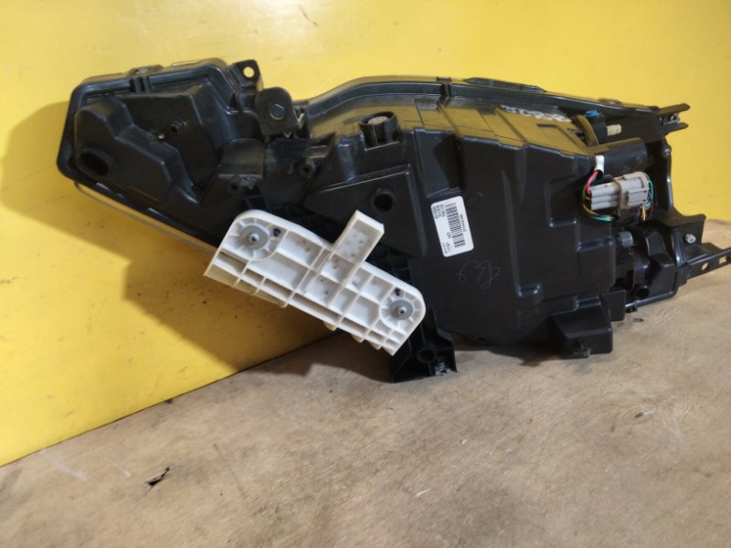 Фара правая LEAF 10-17