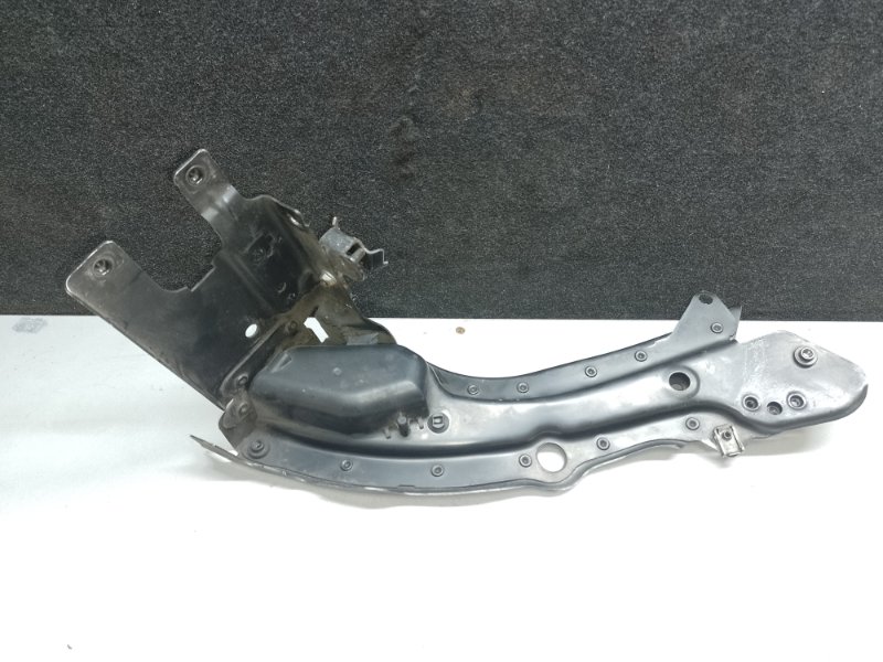 Панель передняя верхняя правый E-CLASS W211 02-09 2007 W211 M272964 3.5