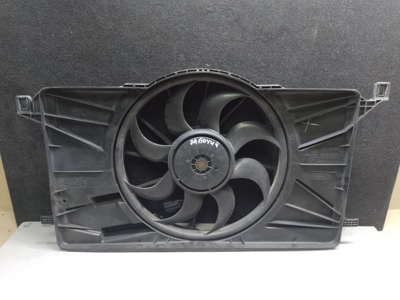 Диффузор вентилятора основного радиатора FORD FOCUS 10-18 CV6Z-8C607-R Б/У