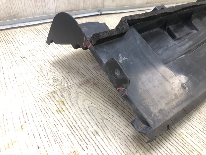 Дефлектор радиатора X-TRAIL/ROGUE T32 13-20 2017 2.5 QR25DE