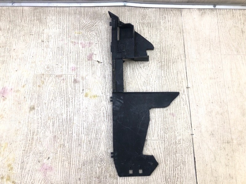 Дефлектор радиатора правый INFINITI FX/QX70 S51 08-17 2008 5.0 VK50VE 921841CA0A Б/У