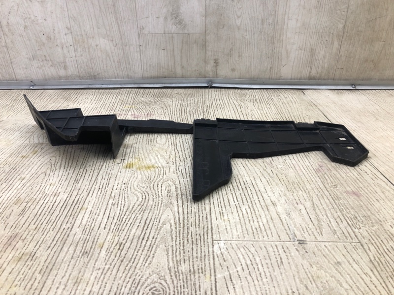 Дефлектор радиатора правый INFINITI FX/QX70 S51 08-17 5.0 VK50VE