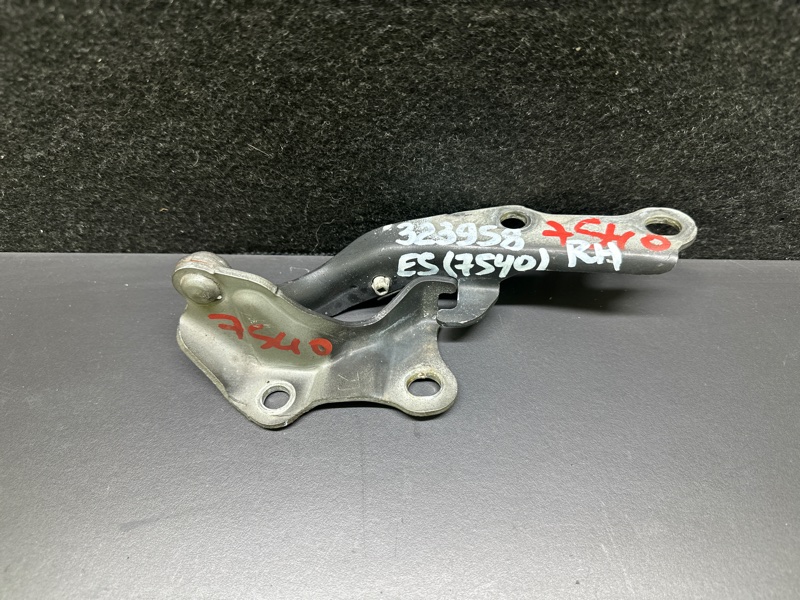Петля капота правая LEXUS ES300 ES330 01-06 2005 XV30 3.3 3MZFE 53410-33150 Б/У