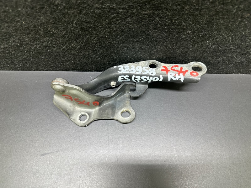 Петля капота правая ES300 ES330 01-06 2005 XV30 3.3 3MZFE
