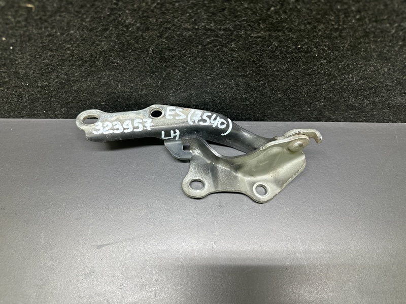 Петля капота левая ES300 ES330 01-06 2005 XV30 3.3 3MZFE