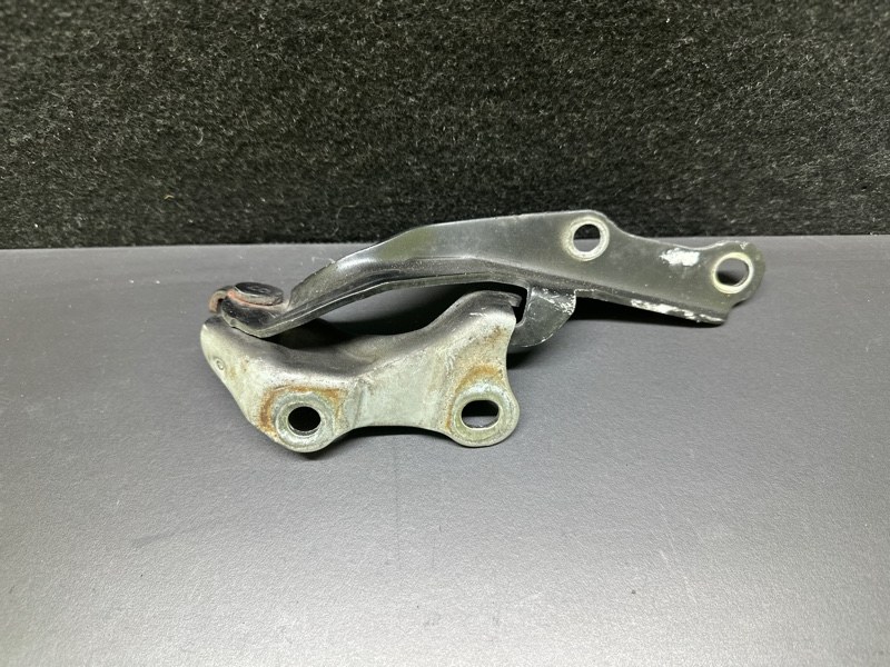 Петля капота левая LEXUS ES300 ES330 01-06 XV30 3.3 3MZFE