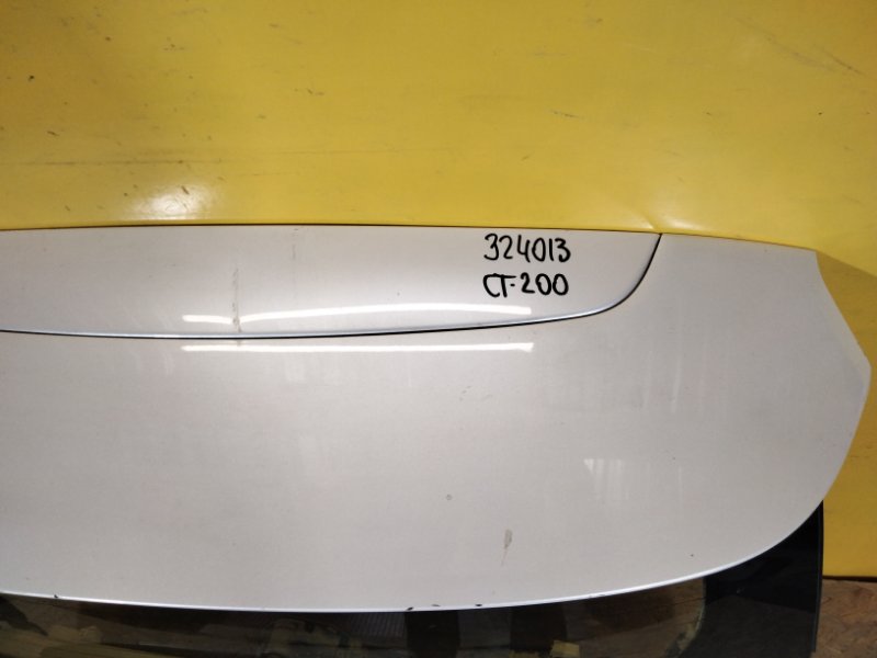 Крышка багажника CT200 17-