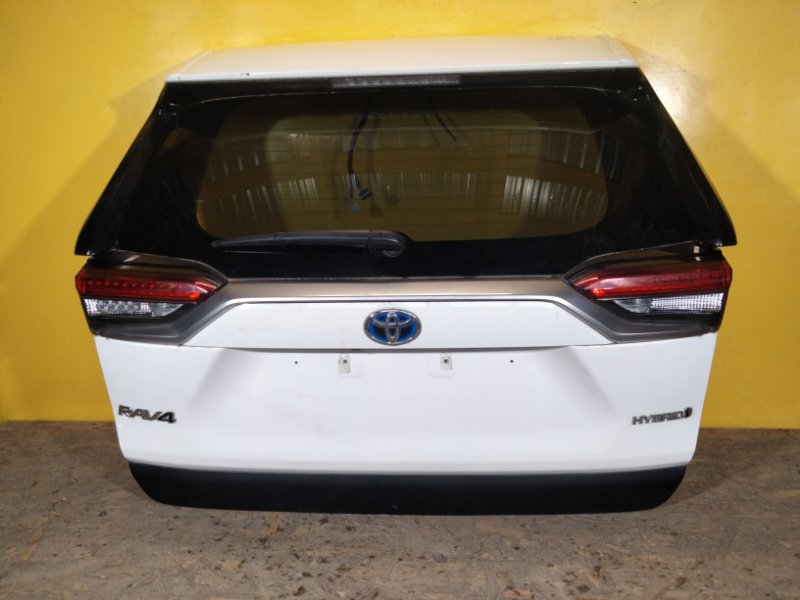 Крышка багажника TOYOTA RAV4 18- 67005-42650 Б/У