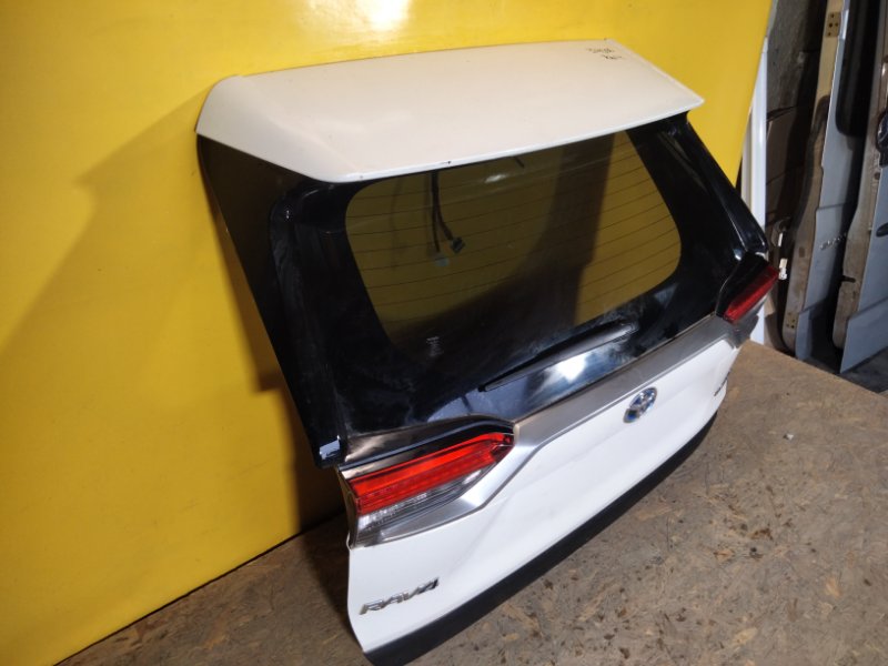 Крышка багажника RAV4 18-