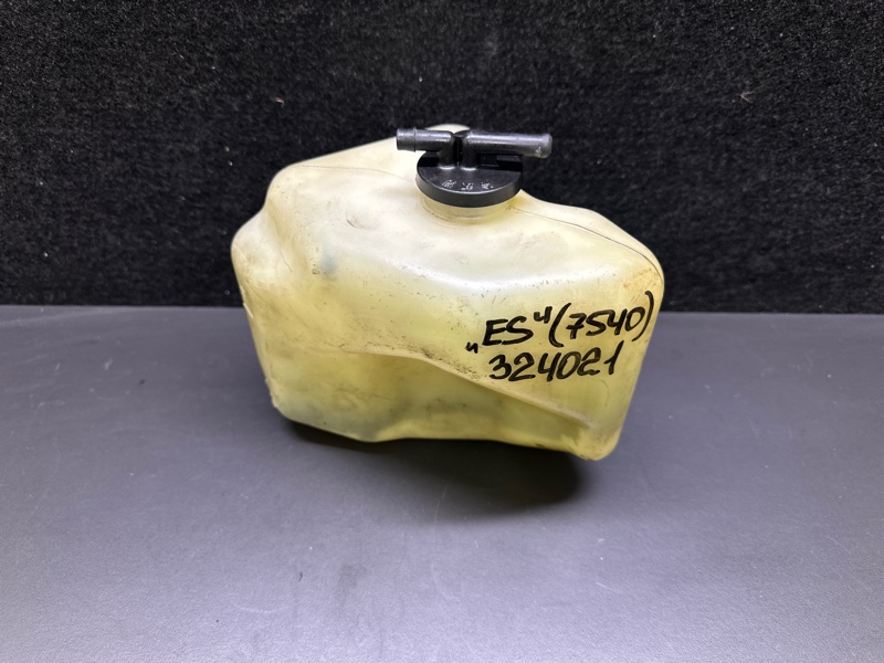Бачок расширительный ES300 ES330 01-06 2005 XV30 3.3 3MZFE